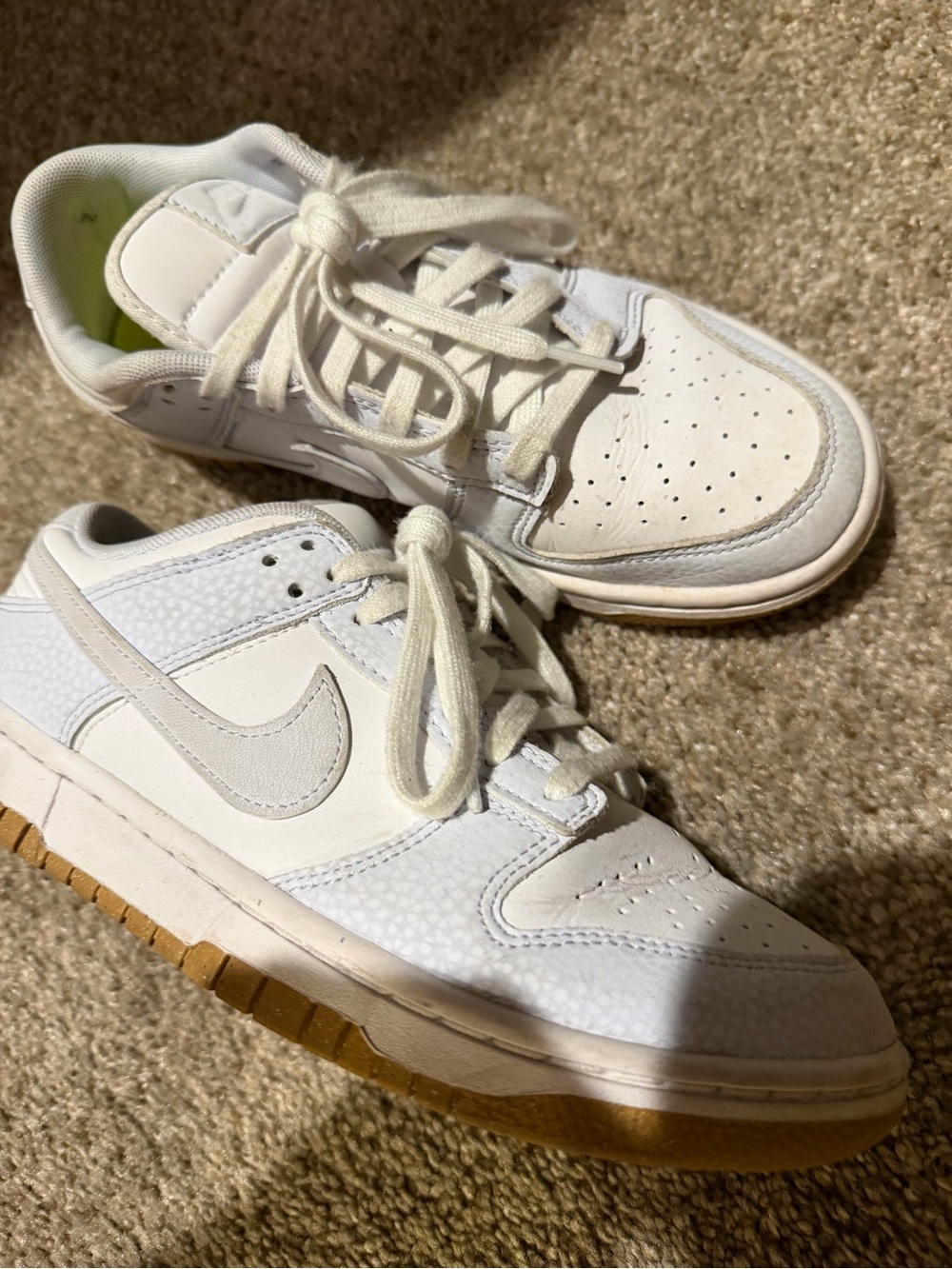 Nike Low-Top Sneakers in White with Natural Sole